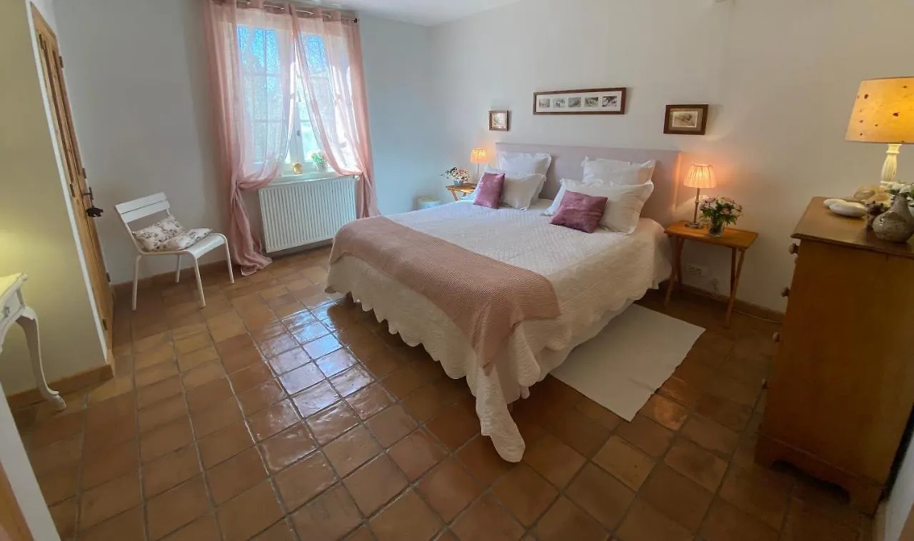 La Ferme De Gigognan Bed and Breakfast Avignon Bed & Breakfast