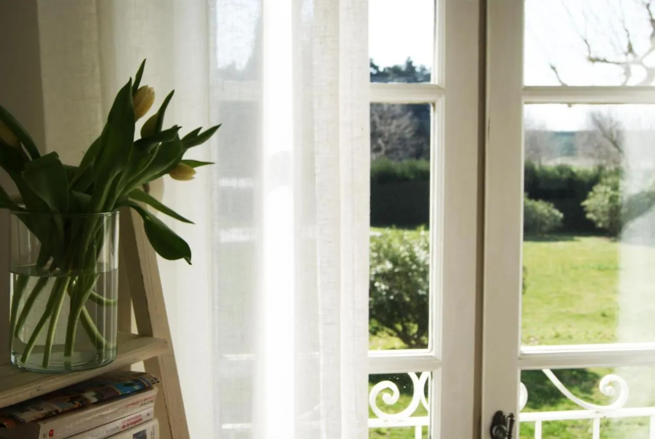 La Ferme De Gigognan Bed and Breakfast Avignon Bed & Breakfast