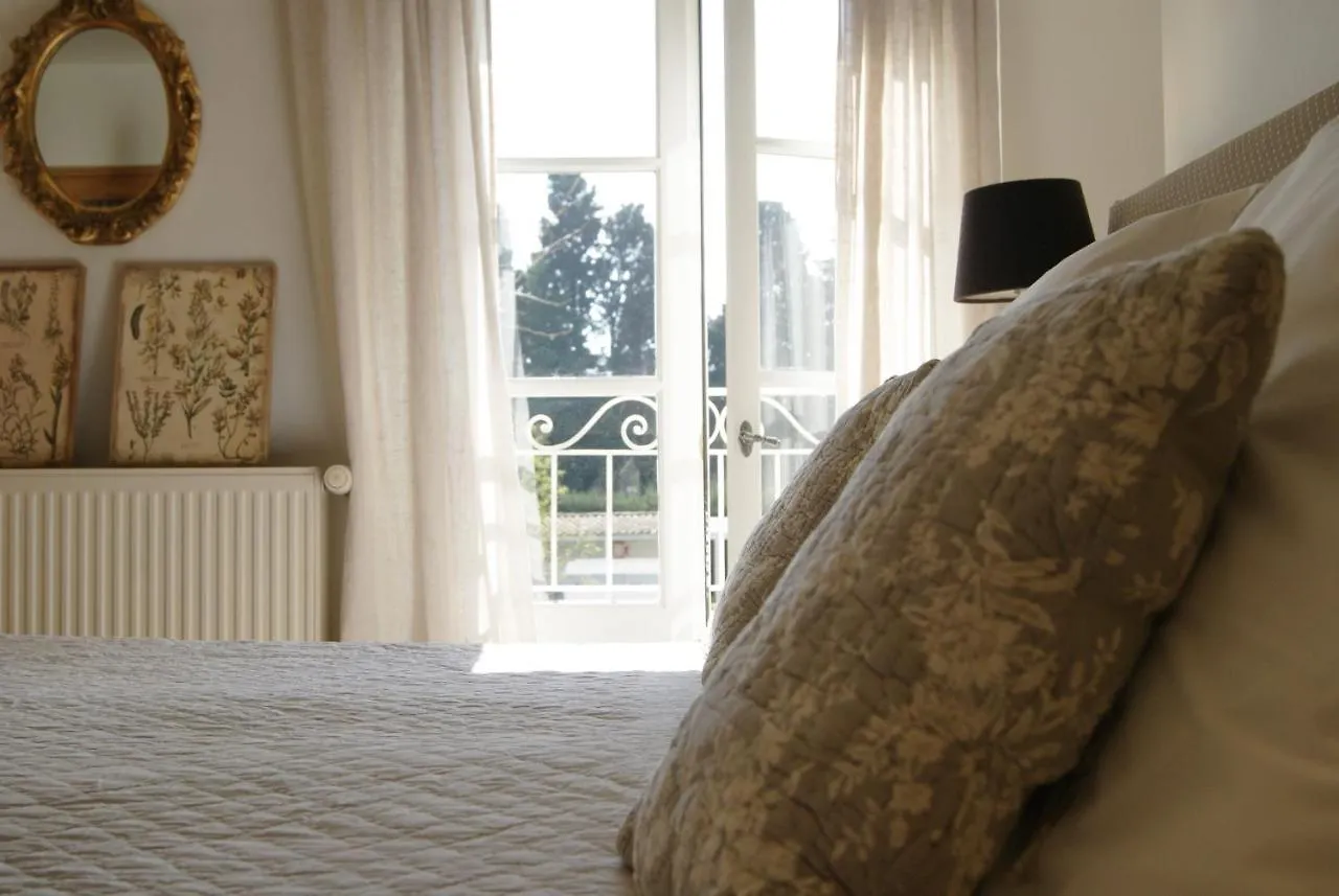 La Ferme De Gigognan Bed and Breakfast Avignon