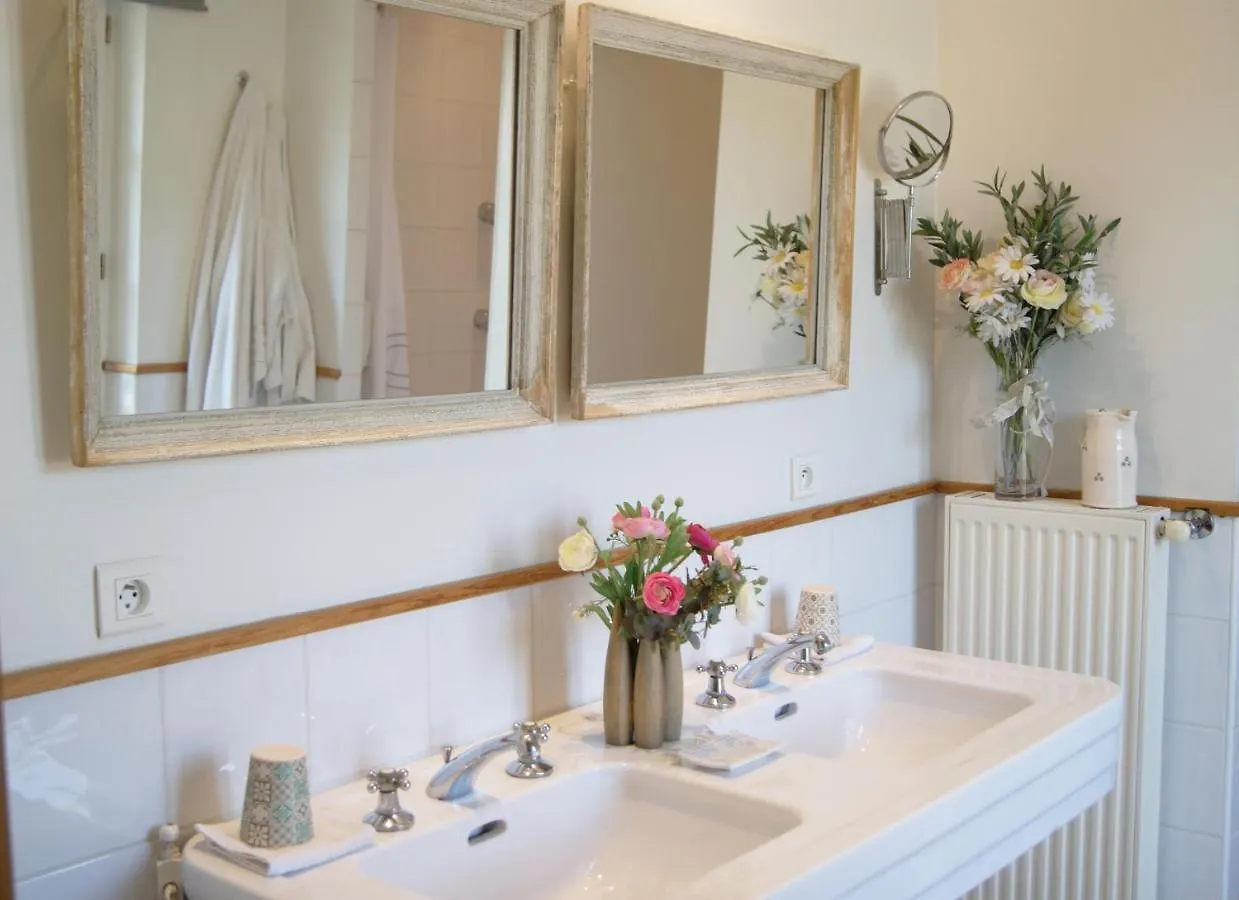 La Ferme De Gigognan Bed and Breakfast Avignon Bed & Breakfast