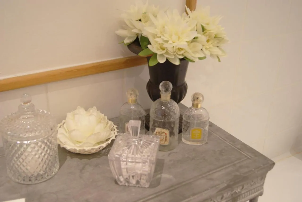 La Ferme De Gigognan Bed and Breakfast Avignon 2*,  Frankrig