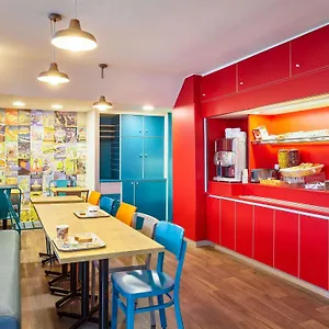 Hotel Hotelf1 Centre Courtine Gare Tgv